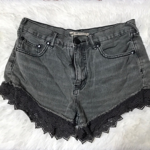 FREE PEOPLE Festival Jean Shorts, sz 26 - SEXY! - Picture 1 of 4